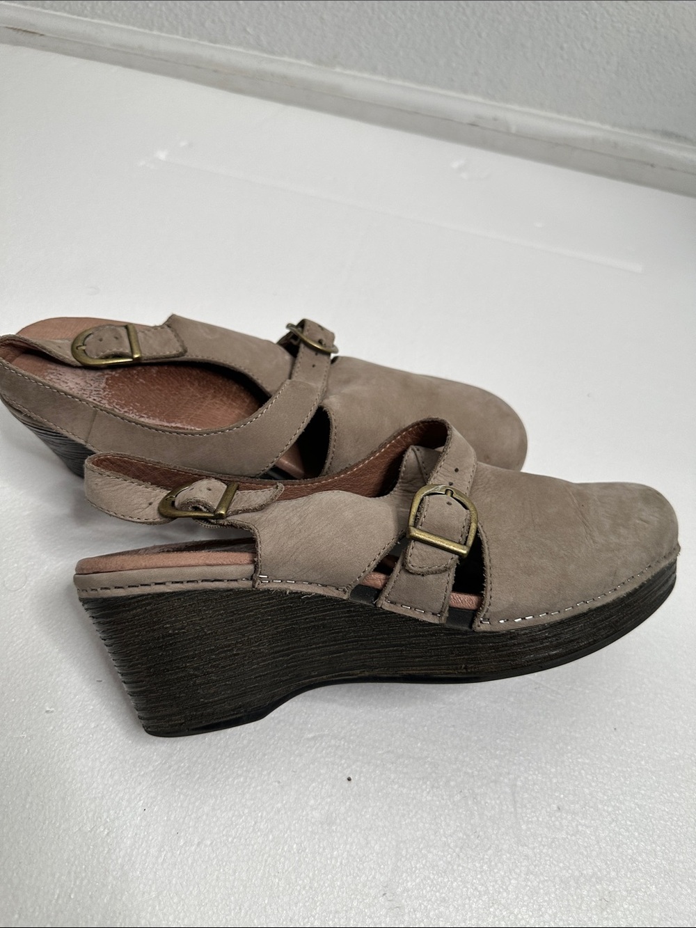 Dansko Brown Suede Slingback Clogs - Comfortable Everyday Shoe size 41